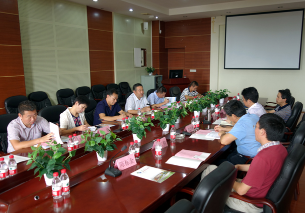 与华南农业大学经济管理学院交流.JPG